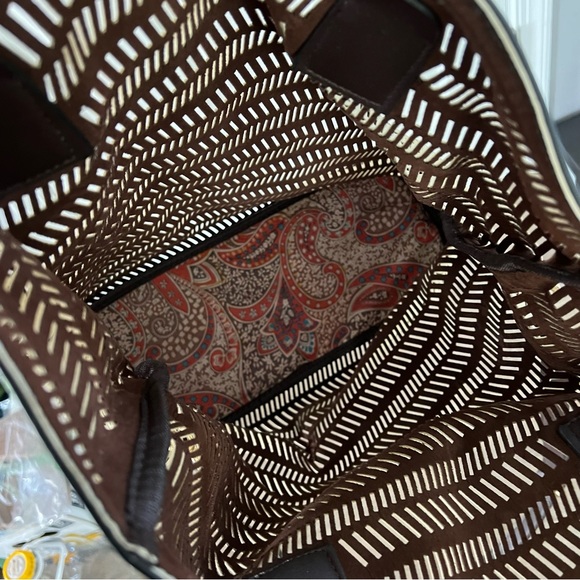 Laser Cut Tote Bag with Insert Purse - Picture 4 of 8